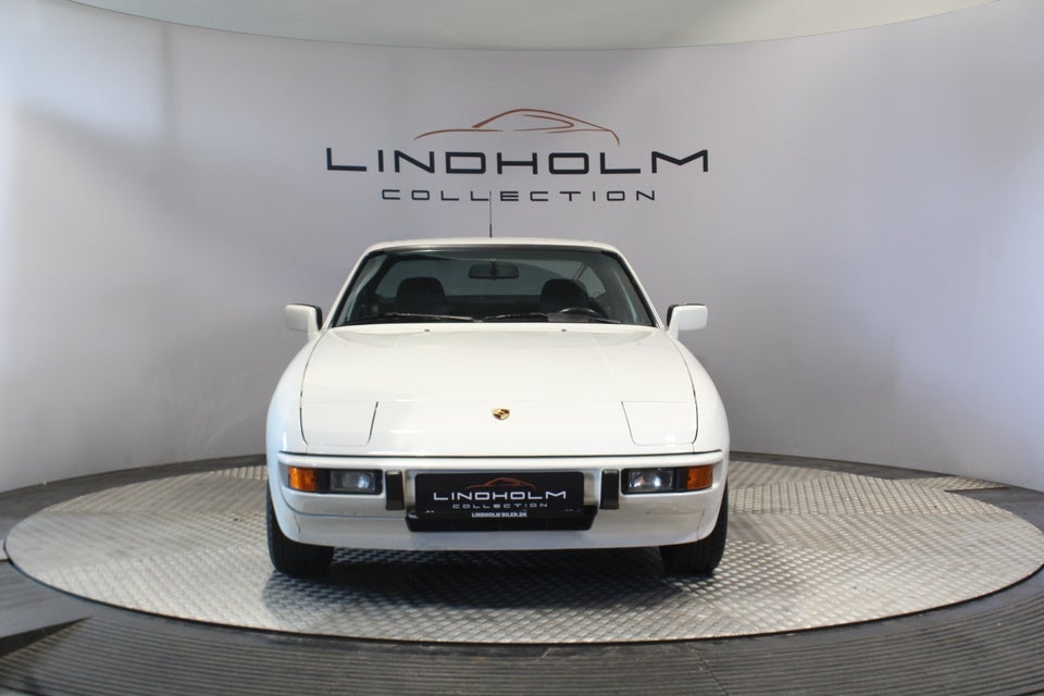Porsche 924 2,5 S 3d