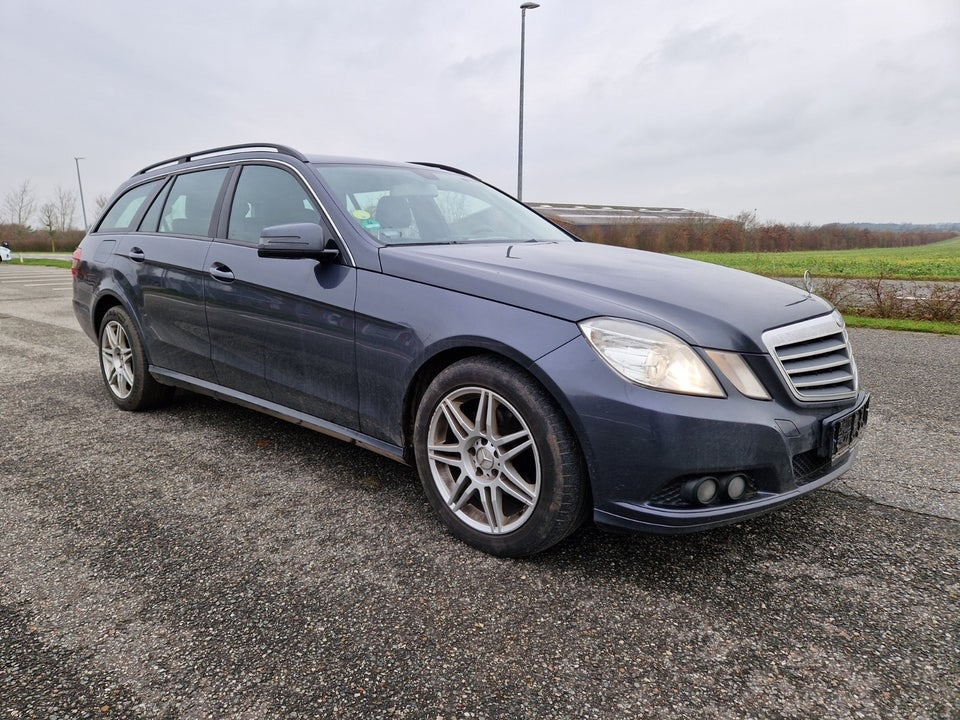 Mercedes E200 2,2 CDi Elegance stc. aut. BE 5d