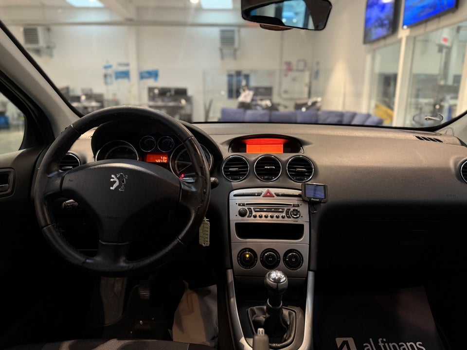 Peugeot 308 1,6 VTi Premium 5d