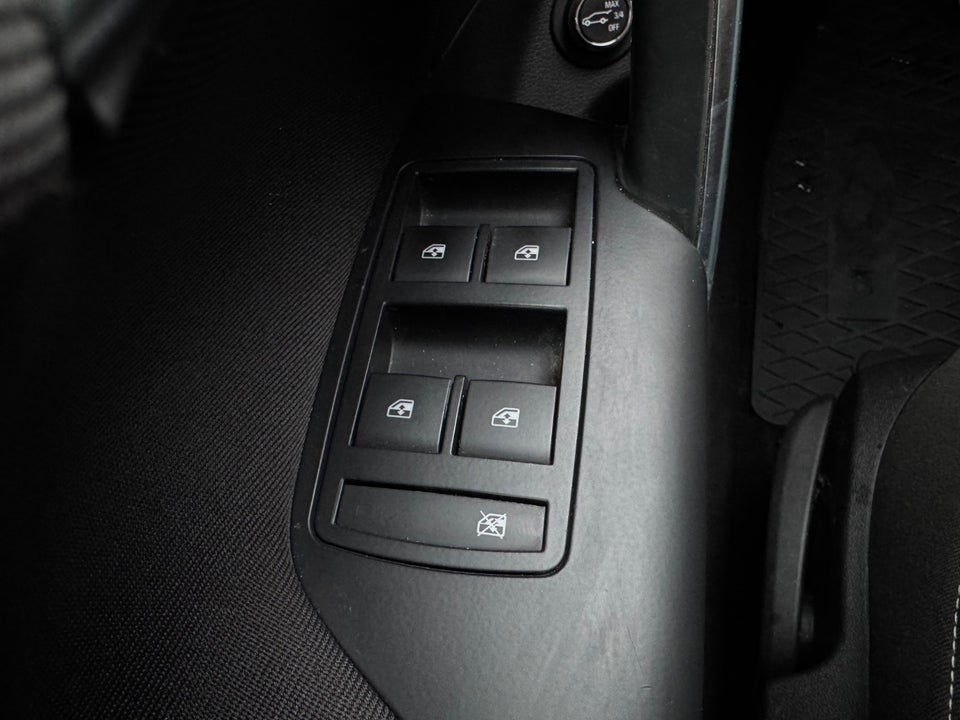 Opel Insignia 1,6 CDTi 136 Cosmo Sports Tourer 5d