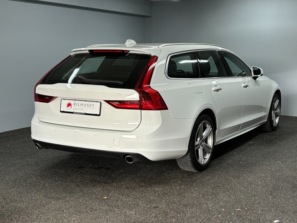 Volvo V90 2,0 D4 190 Momentum aut. 5d