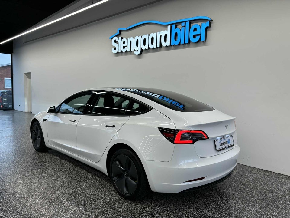 Tesla Model 3 RWD 4d