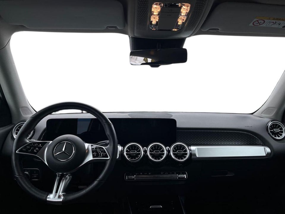 Mercedes EQB300 Progressive Advance Plus 4Matic 5d