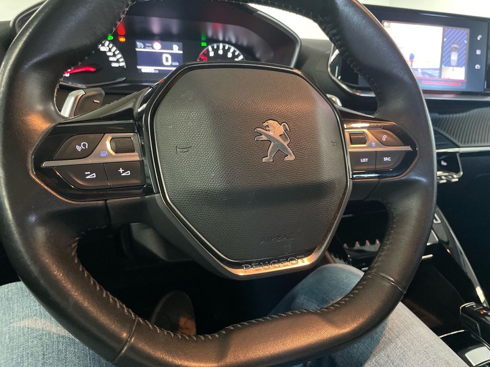 Peugeot 208 1,2 PureTech 100 Allure EAT8 5d