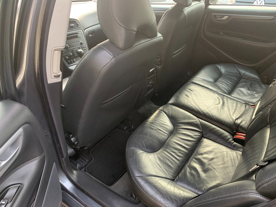 Volvo V70 2,4 170 Kinetic aut. 5d