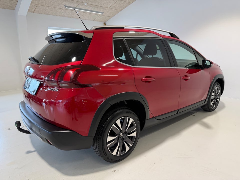 Peugeot 2008 1,5 BlueHDi 100 Prestige Sky 5d