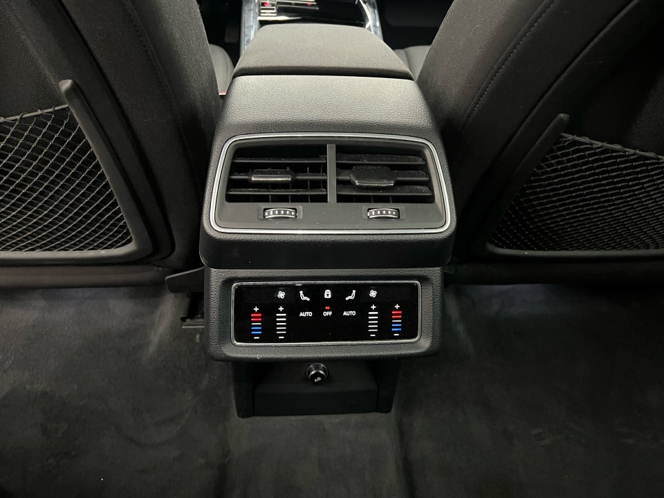 Audi e-tron 55 S-line Prestige quattro 5d