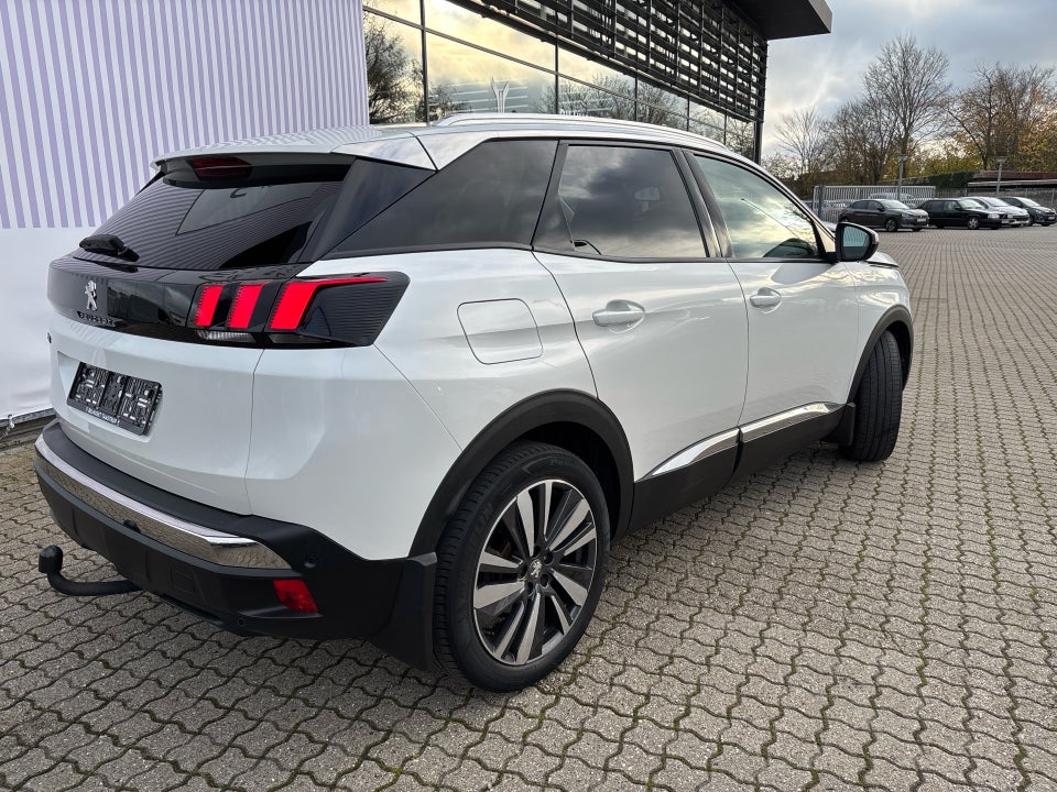 Peugeot 3008 1,2 PureTech 130 Allure 5d