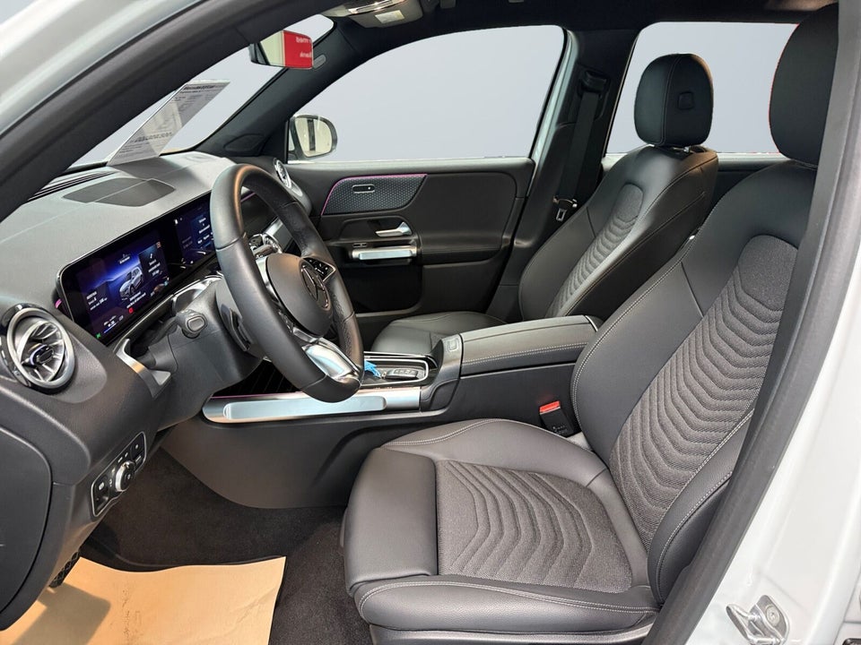 Mercedes EQB300 Progressive 4Matic 5d