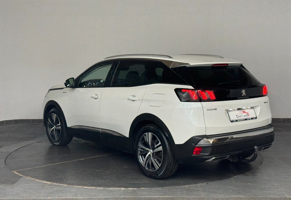 Peugeot 3008 1,6 Hybrid4 Allure Pack Limited EAT8 5d