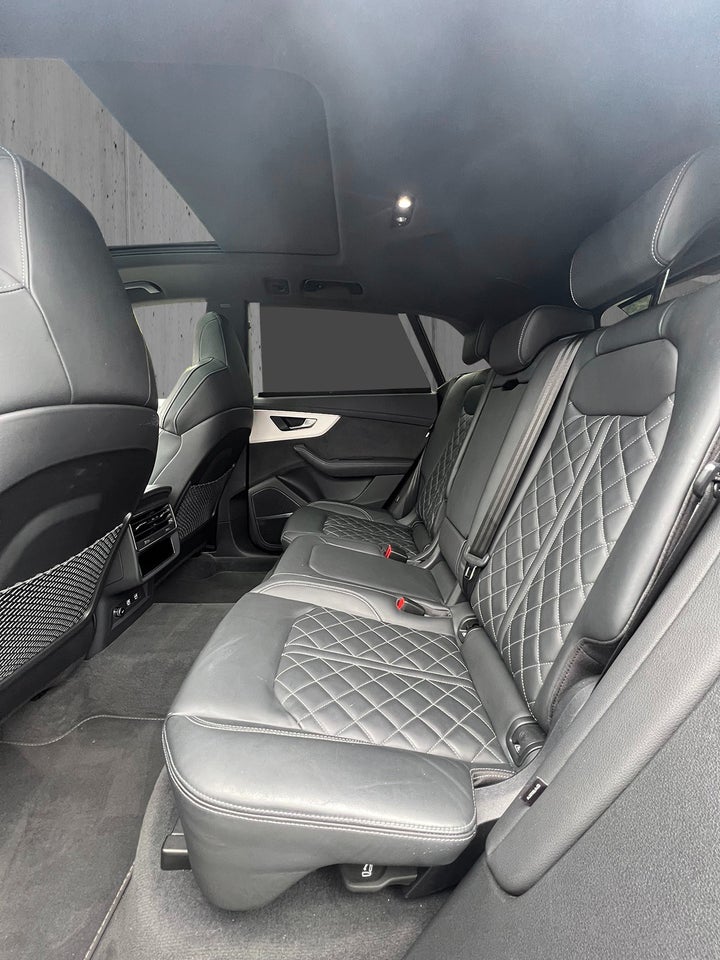 Audi Q8 50 TDi S-line quattro Tiptr. 5d