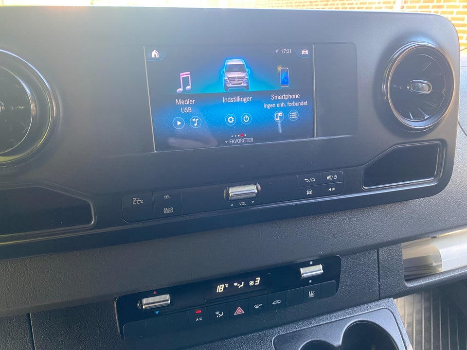 Mercedes Sprinter 319 3,0 CDi A2 Kassevogn aut. RWD