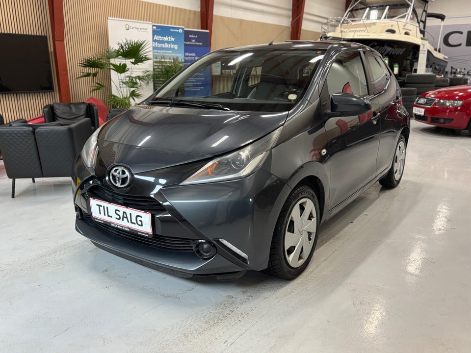 Toyota Aygo 1,0 VVT-i x-play 5d