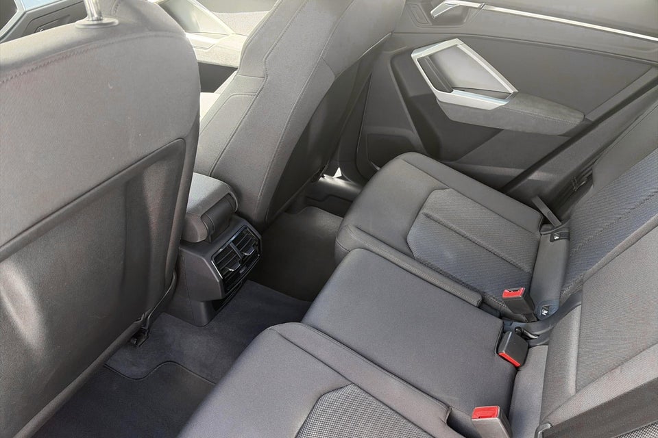 Audi Q3 45 TFSi e Attitude plus Sportback S-tr. 5d