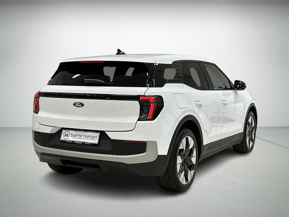Ford Explorer 82 Premium Extended Range 5d