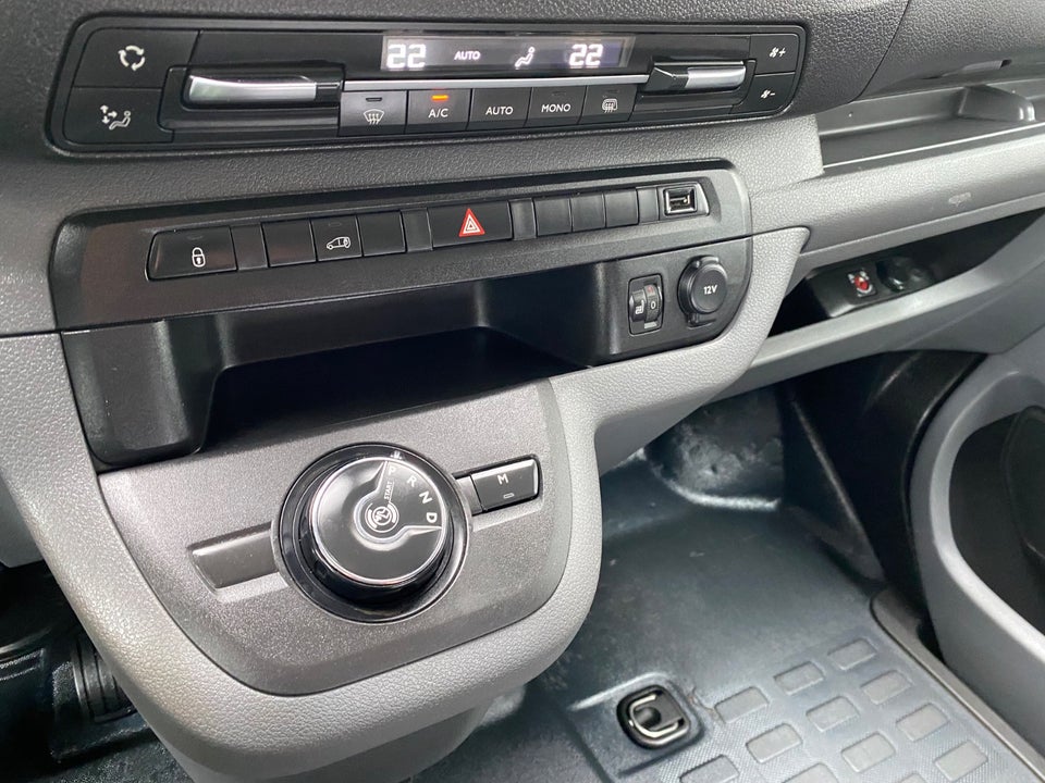 Peugeot Expert 2,0 BlueHDi 122 L3 Plus EAT8 Van