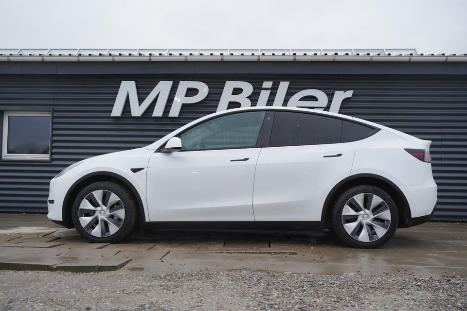 Tesla Model Y Long Range AWD 5d