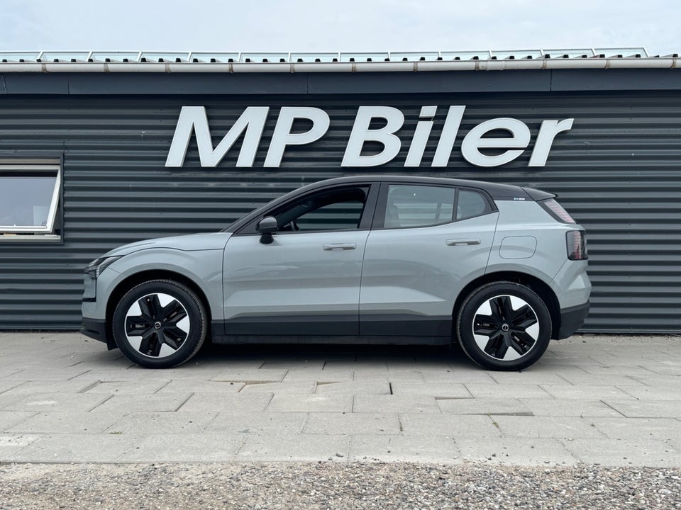 Volvo EX30 Extended Range Plus 5d