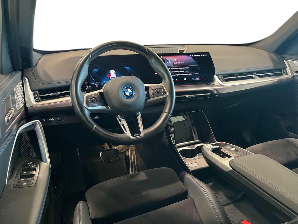 BMW iX1 xDrive30 Charged M-Sport 5d