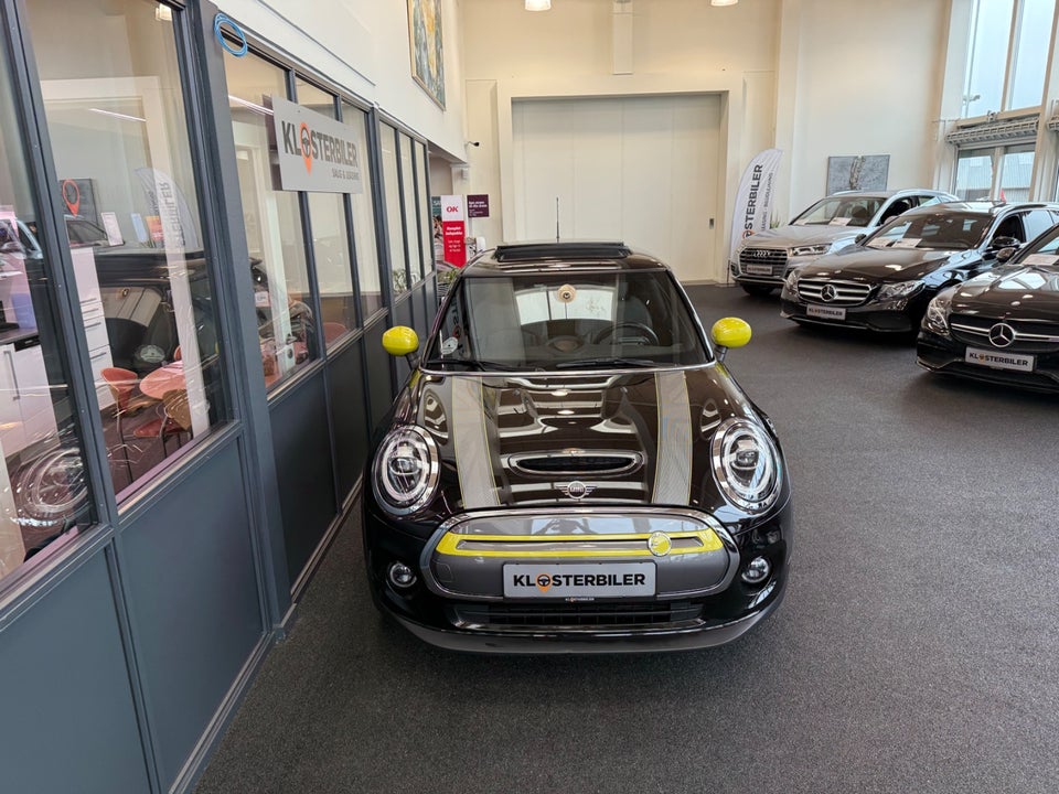 MINI Cooper SE Trim M Greenwich 3d