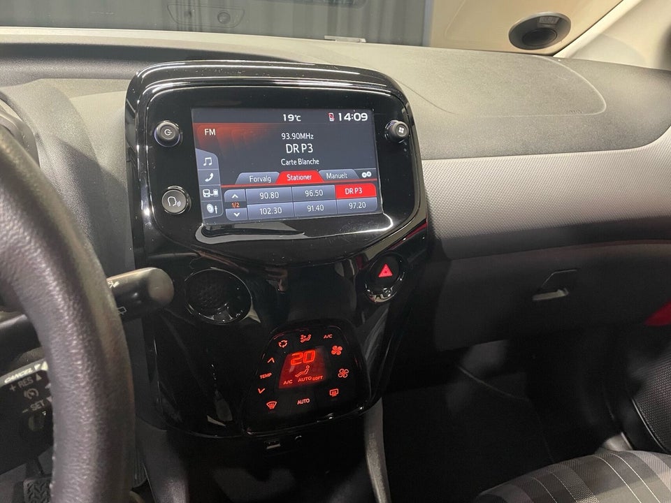 Peugeot 108 1,0 e-VTi 72 Allure+ 5d