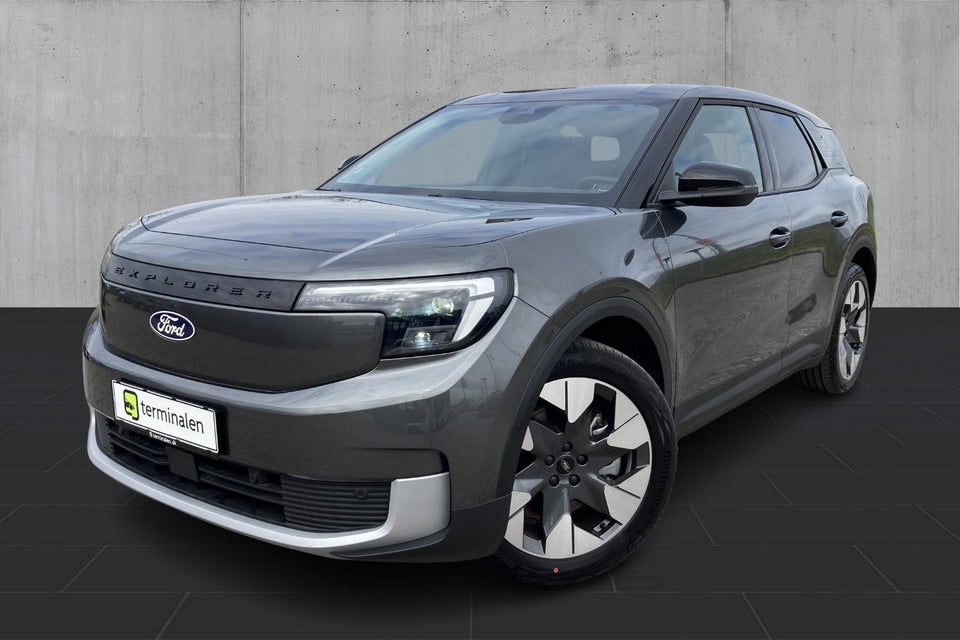 Ford Explorer 77 Premium Extended Range 5d