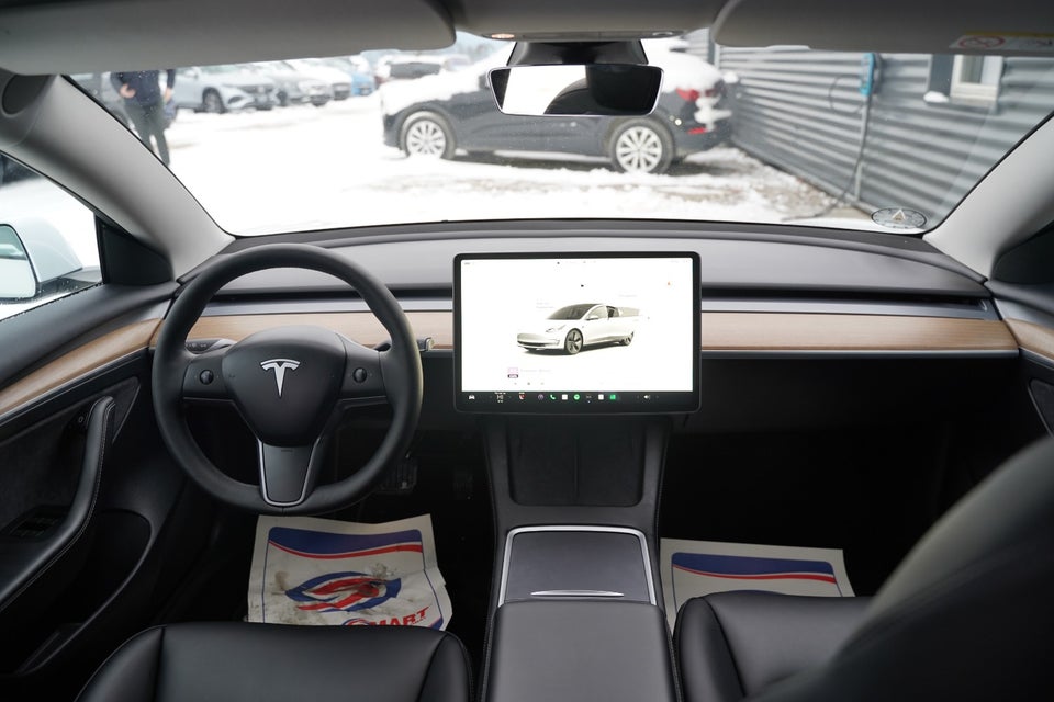 Tesla Model 3 Long Range AWD 4d