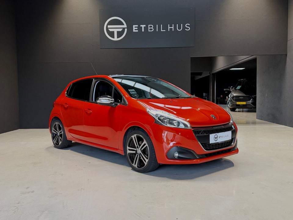 Peugeot 208 1,2 e-THP 110 Allure Sky 5d