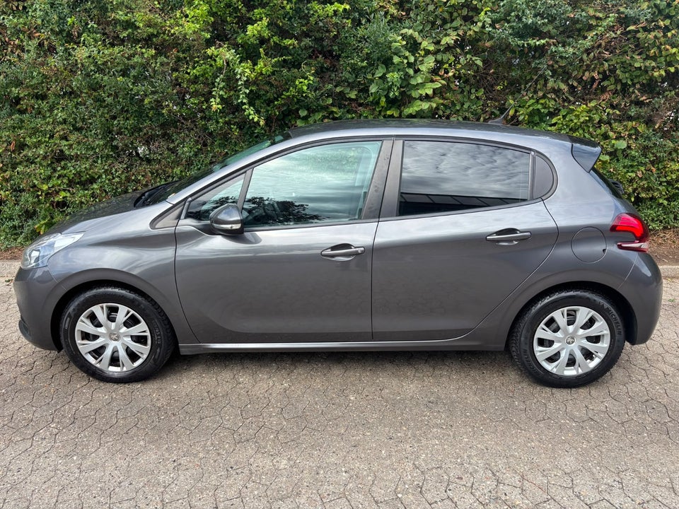 Peugeot 208 1,2 VTi 82 Allure 5d