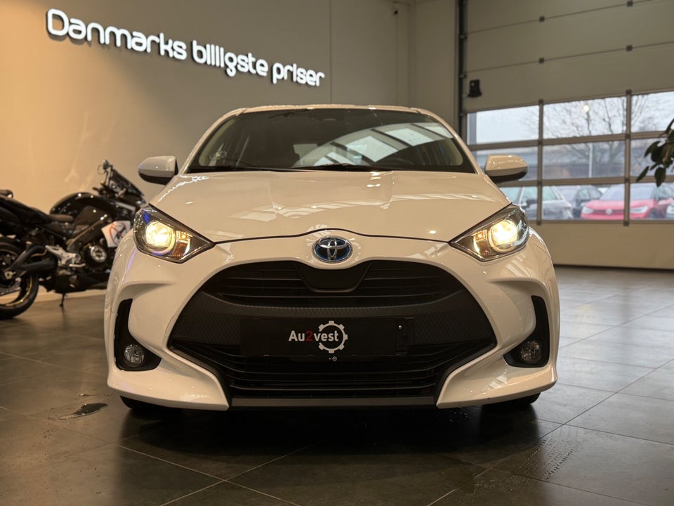 Toyota Yaris 1,5 Hybrid H1 e-CVT 5d