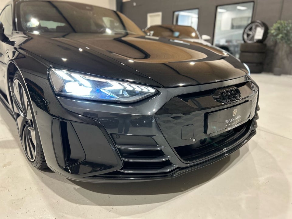 Audi e-tron GT quattro 4d