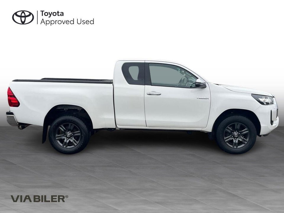 Toyota HiLux 2,8 D T3 Ex.Kab aut. 4d
