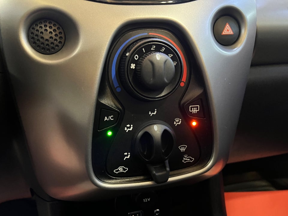 Toyota Aygo 1,0 VVT-i x-sky 5d