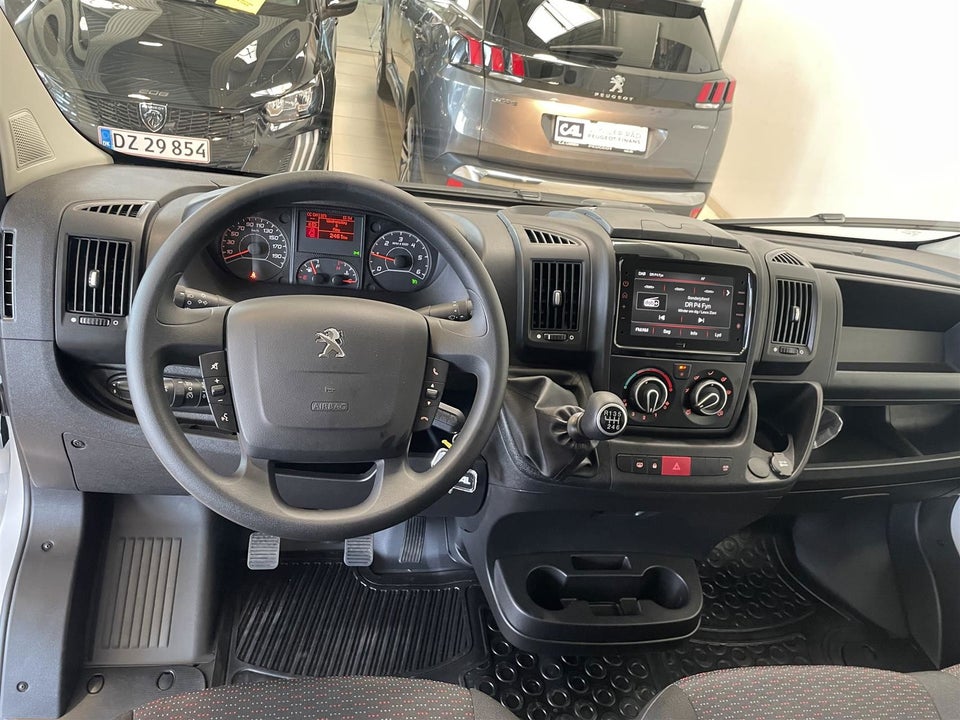 Peugeot Boxer 435 2,2 BlueHDi 165 L3H2 Premium