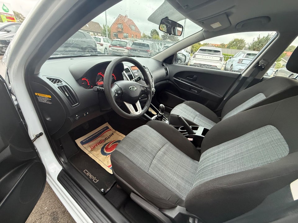 Kia Ceed 1,4 CVVT 105 Motion SW ECO 5d