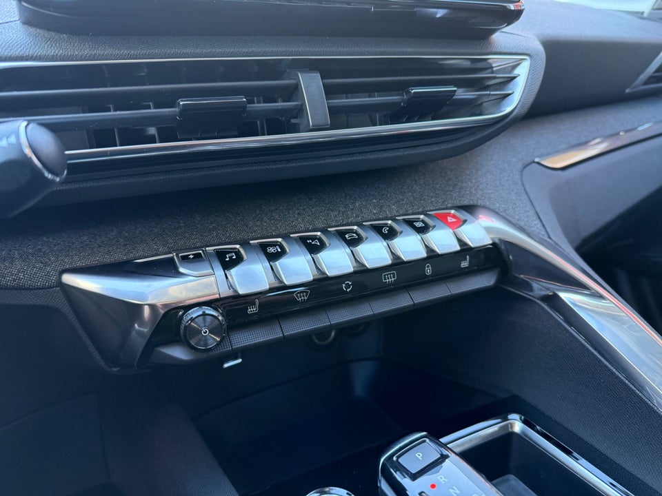 Peugeot 3008 1,6 Hybrid Allure Pack EAT8 5d