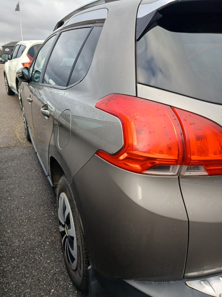 Peugeot 2008 1,2 e-VTi 82 Motion+ ESG 5d