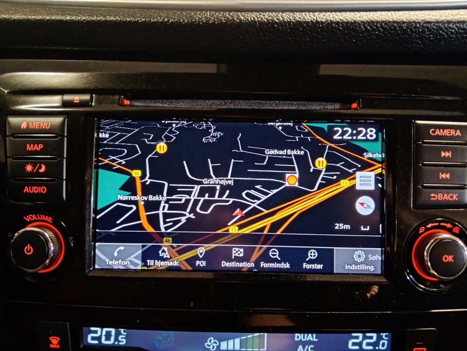 Nissan Qashqai 1,3 Dig-T 140 N-Connecta 5d