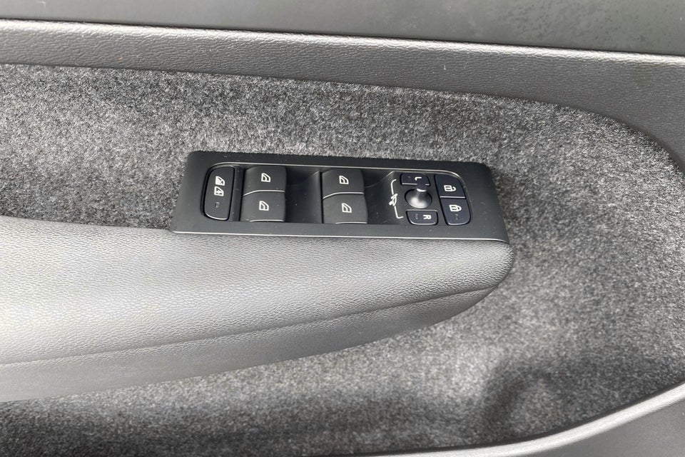 Volvo C40 ReCharge Core 5d