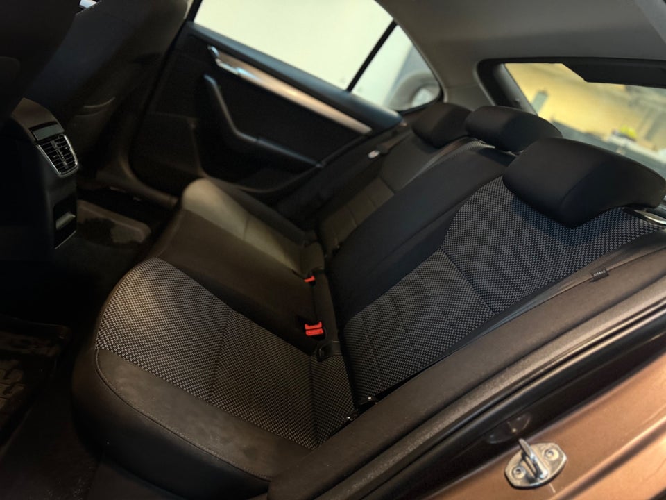 Skoda Octavia 1,4 TSi 140 Ambition DSG 5d