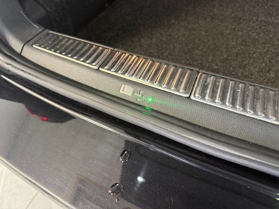 Skoda Superb 2,0 TDi 150 Style Combi DSG 5d