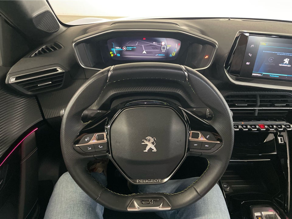 Peugeot e-208 50 GT 5d