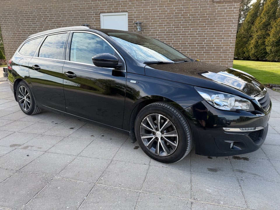Peugeot 308 1,6 BlueHDi 120 Style SW 5d
