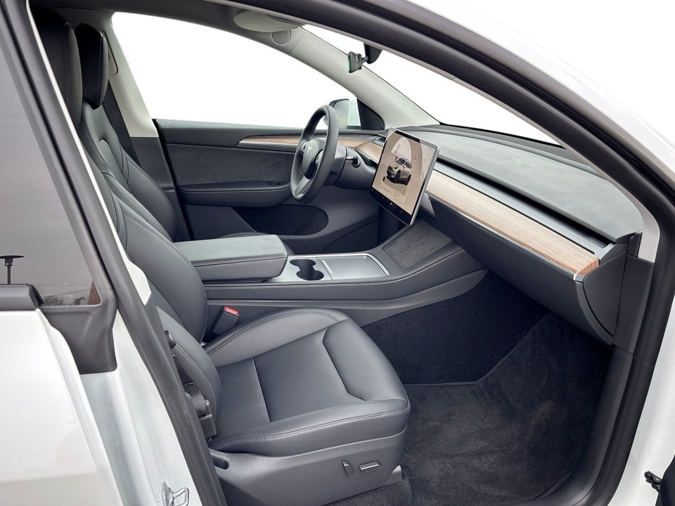 Tesla Model Y Long Range RWD 5d