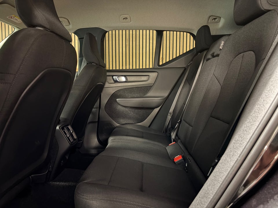 Volvo XC40 2,0 T4 190 Momentum aut. 5d