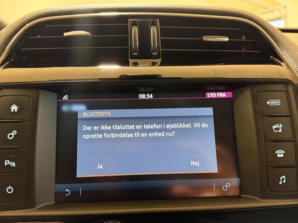 Jaguar F-Pace 2,0 D180 Pure aut. 5d