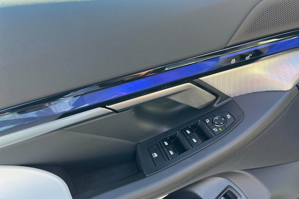 BMW i5 eDrive40 M-Sport 4d