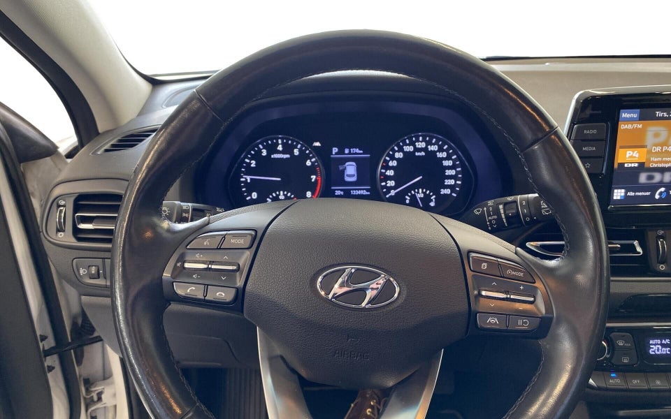 Hyundai i30 1,0 T-GDi mHEV Essential DCT 5d