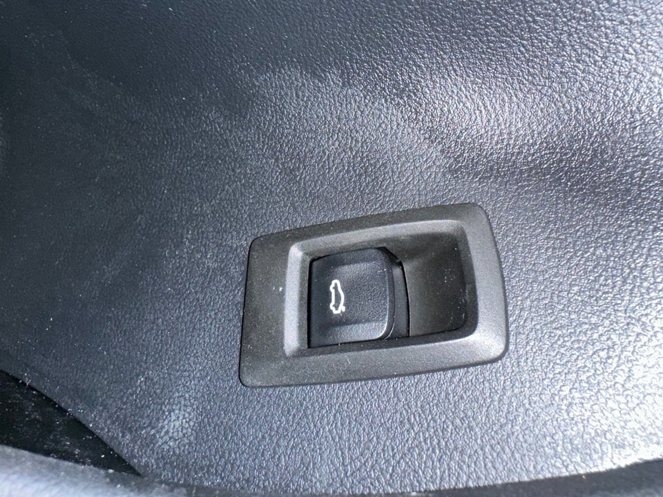 BMW i4 eDrive40 Charged 5d