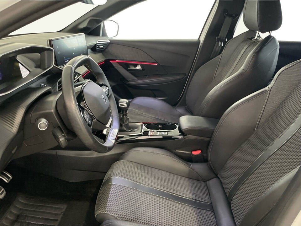 Peugeot 208 1,2 PureTech 100 GT 5d